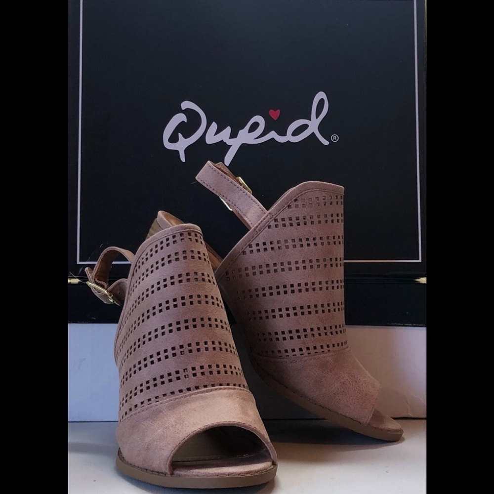 Qupid Warm Taupe Distress Mule Sandals - Picture 3 of 3